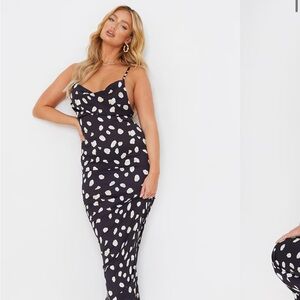 PrettyLittleThing Black and Cream Patterned Dress